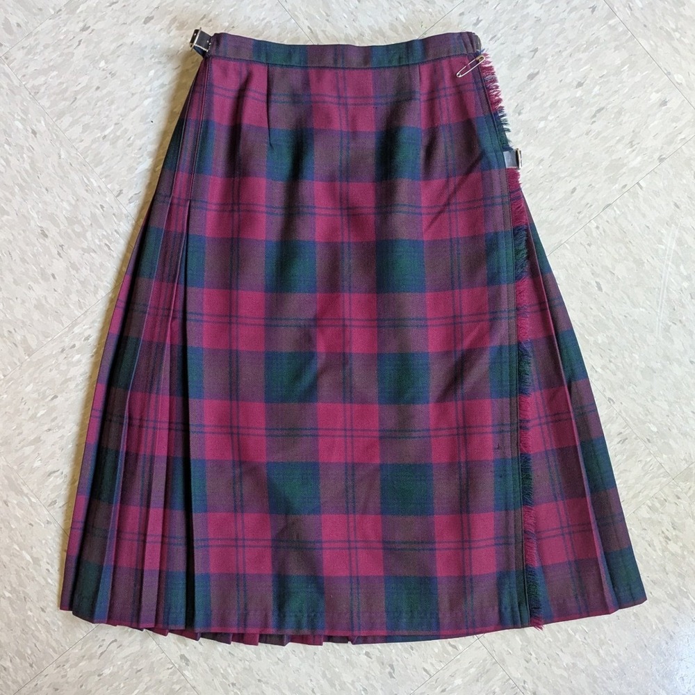 The Tartan Gift Shops Wool Kilt Skirt Made in Scotland Plaid Pleated Burgundy 26